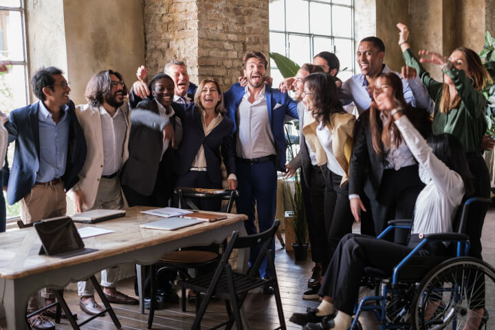 ソーシャルインパクトボンドをリーンキャンバスで解説！成功事例から学ぶ起業アイデアのヒント