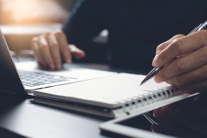 Schooに学ぶ！リーンキャンバス事例で分かる起業アイデアの形にする方法