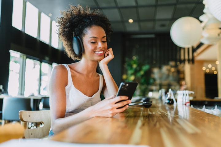 スマホ対応は必須！モバイルフレンドリーなホームページの作り方と改善チェックリスト【2025年最新版】